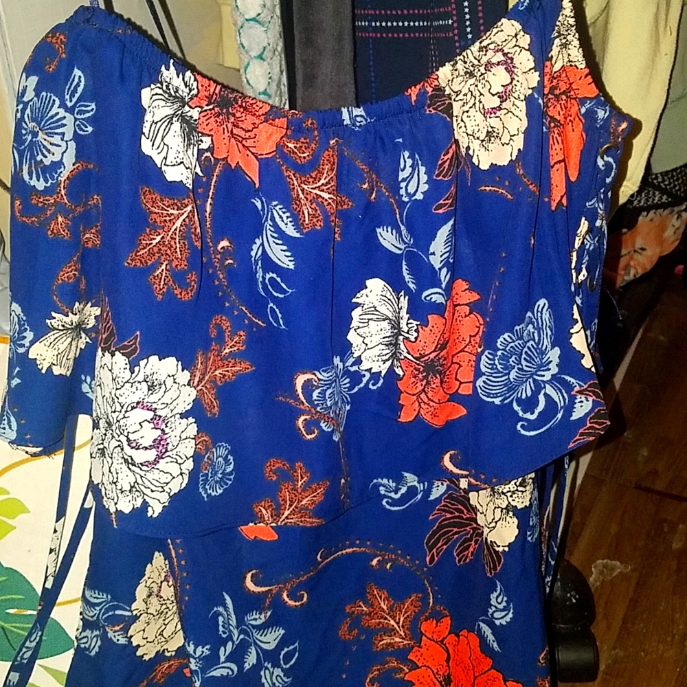 Off shoulder shirt